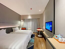 Holiday Inn Express Shenzhen Longhua by IHG