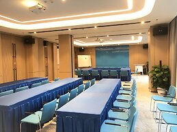 Holiday Inn Express Shenzhen Longhua by IHG