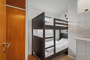 Charming 2-bedroom 12H Ocean Retreat, Summerhouse