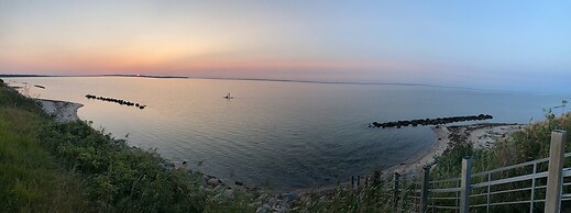 Charming 2-bedroom 12H Ocean Retreat, Summerhouse