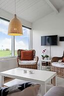 Charming 2-bedroom 12H Ocean Retreat, Summerhouse