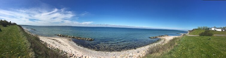 Oceanfront Apartment 12c, 2 Bedrooms, Free Parking