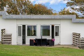 Beachfront Apartment D, 2 Bedrooms, Free Parking