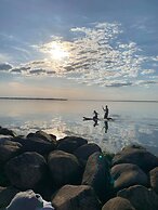 Beachfront Apartment D, 2 Bedrooms, Free Parking