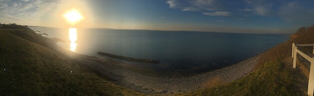 Beachfront Apartment D, 2 Bedrooms, Free Parking