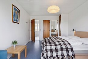 Beachfront Apartment D, 2 Bedrooms, Free Parking