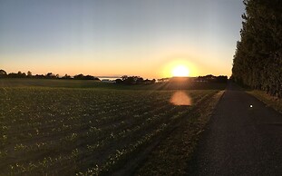 Beachfront Retreat E, 2 Bedrooms, Sea View