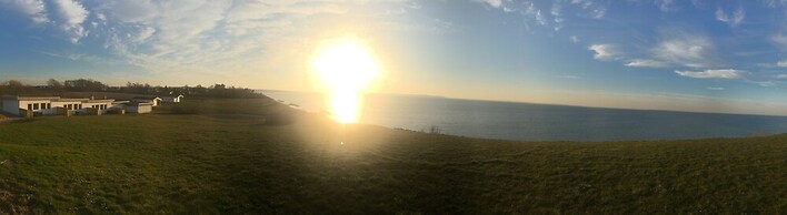 Beachfront Retreat E, 2 Bedrooms, Sea View