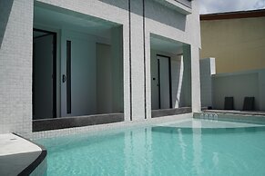Ratri Hotel Phuket Old Town