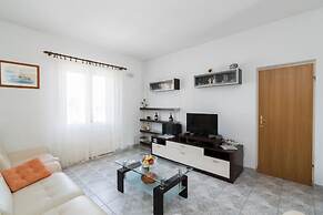 Apartment Alana -
