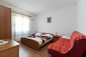 Apartment Alana -