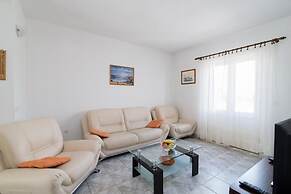 Apartment Alana -
