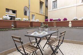 Campo De' Fiori Central Flat