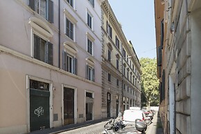 Piazza del Popolo Elegant Apartment