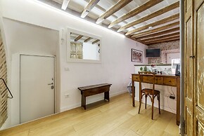 Largo di Torre Argentina Cozy Studio