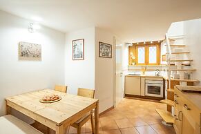 Quiet and Cozy Trastevere Hideaway