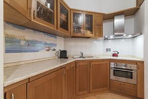 Multifunctional Apartment San Pietro