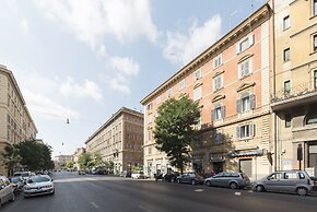 Musei Vaticani Stylish Apartment