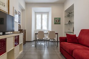 Porta Pia & Villa Torlonia Apartment with Balcony