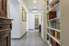 Porta Pia & Villa Torlonia Apartment with Balcony