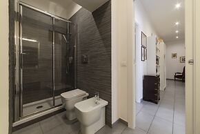 Porta Pia & Villa Torlonia Apartment with Balcony