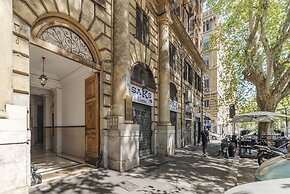 Porta Pia & Villa Torlonia Apartment with Balcony
