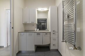 Porta Pia & Villa Torlonia Apartment with Balcony