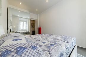 Porta Pia & Villa Torlonia Apartment with Balcony