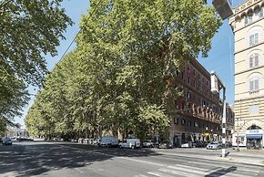 Porta Pia & Villa Torlonia Apartment with Balcony