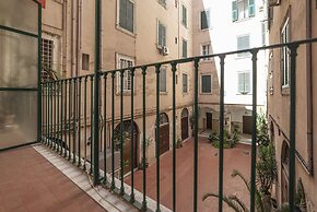 Porta Pia & Villa Torlonia Apartment with Balcony