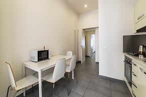 Porta Pia & Villa Torlonia Apartment with Balcony