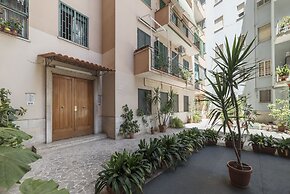 San Giovanni Apartment with Balcony