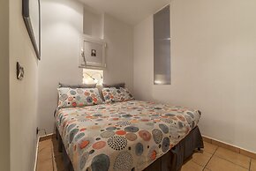 Colosseo Modern Apartment