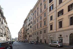 Piazza Vittorio NETFLIX Apartment