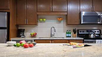 CozySuites | TWO Stylish 2BR Condo on Elm St.