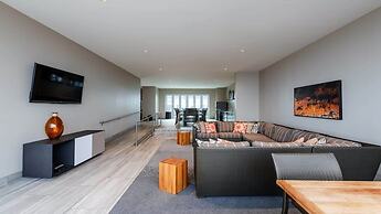 CozySuites | TWO Condos with sky Pool in Dallas