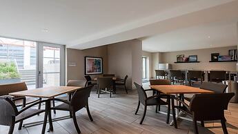 18th FL Stylish CozySuites w/ roof pool, gym #4