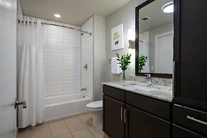 Downtown Dallas CozySuites w/ gym #2