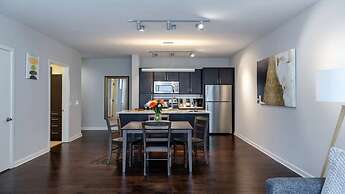 Downtown Dallas CozySuites w/ gym #10