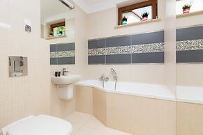 Apartment Platynowa Gdansk by Renters