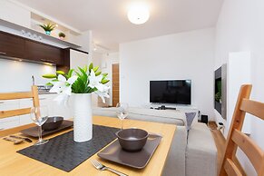 Apartment Platynowa Gdansk by Renters