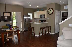 Lucaya 4 Bedrooms 3 Baths Townhome!