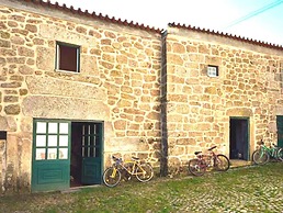 19th Centry Farmhouse Getaway - Sleep 12-14 W/pool