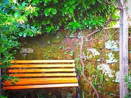 19th Centry Farmhouse Getaway - Sleep 12-14 W/pool