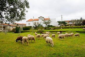 19th Centry Farmhouse Getaway - Sleep 12-14 W/pool