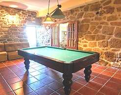 19th Centry Farmhouse Getaway - Sleep 12-14 W/pool