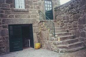 19th Centry Farmhouse Getaway - Sleep 12-14 W/pool