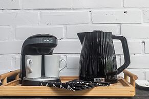 Riverside Deluxe Apartment by Renters