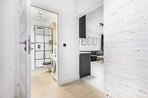 Riverside Deluxe Apartment by Renters