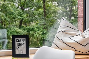 Riverside Deluxe Apartment by Renters